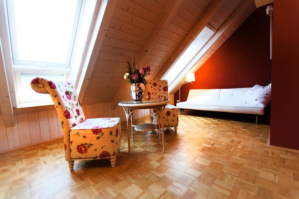 Gaestehaus Craintaler Muehle B&B Creglingen Ruang foto